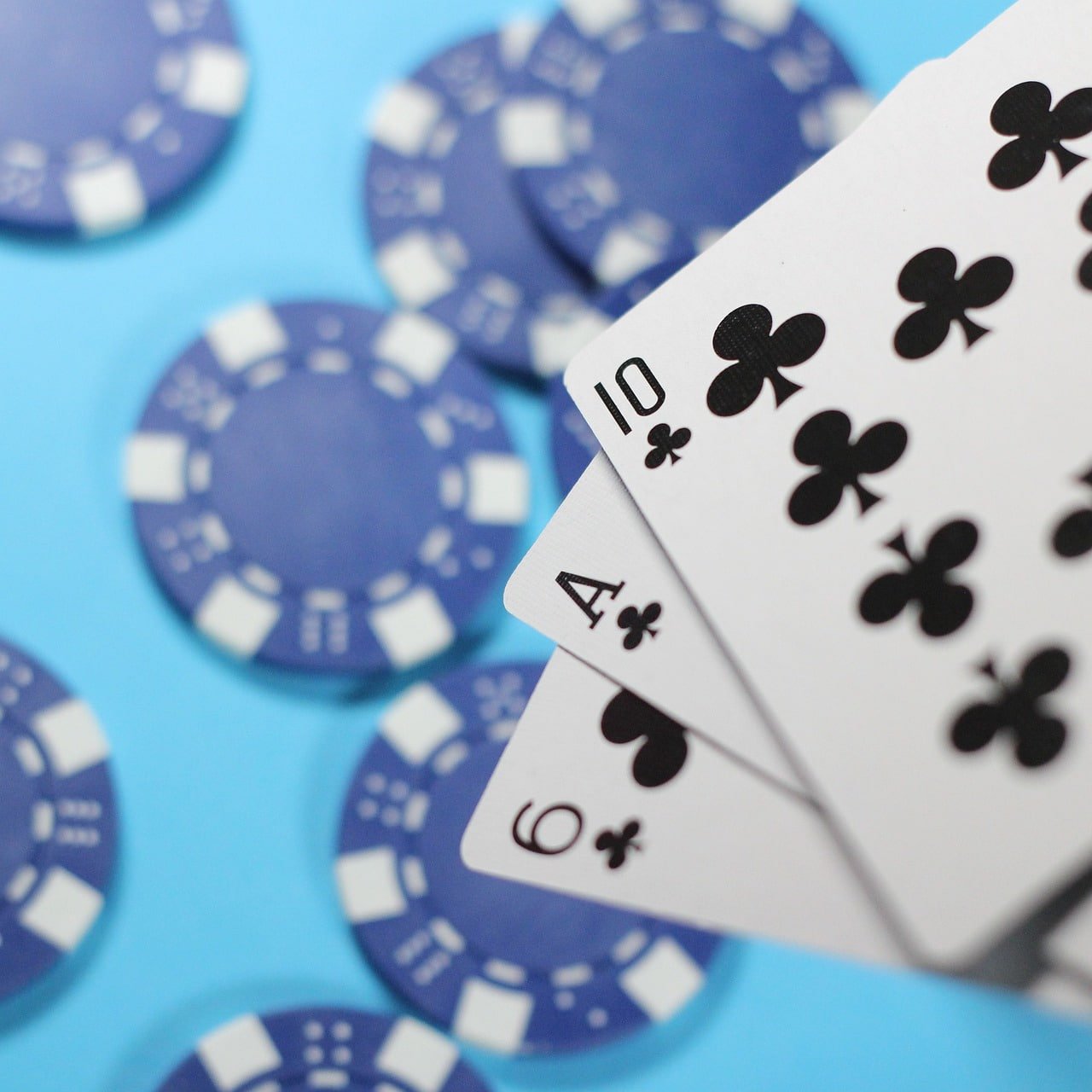Antarmuka aplikasi mobile postoto787 menampilkan menu sportsbook dan live dealer